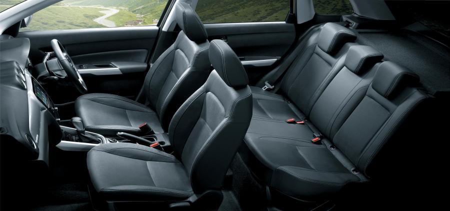 Интерьер Suzuki Escudo 1.4 Turbo 2017 года  (фото 3 из 3)